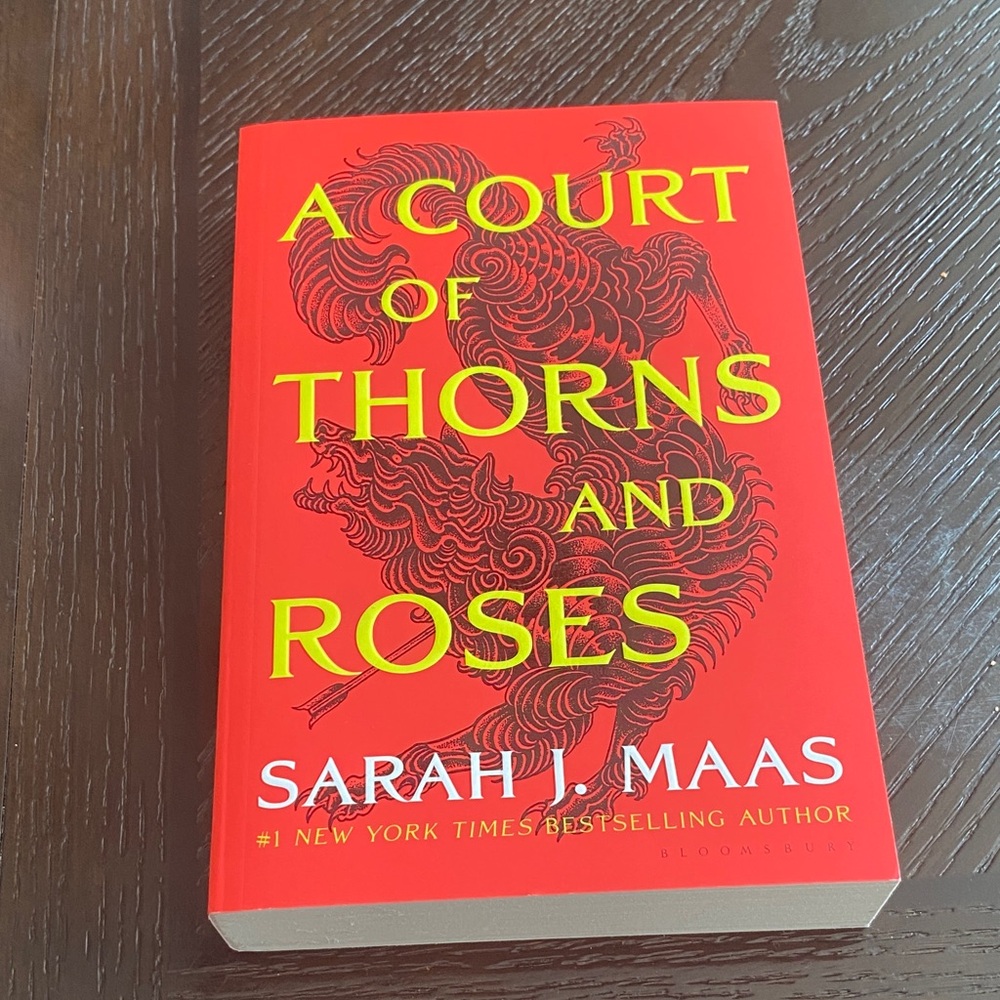 A Court of Thorns and Roses by Sarah J. Maas - Red Cover